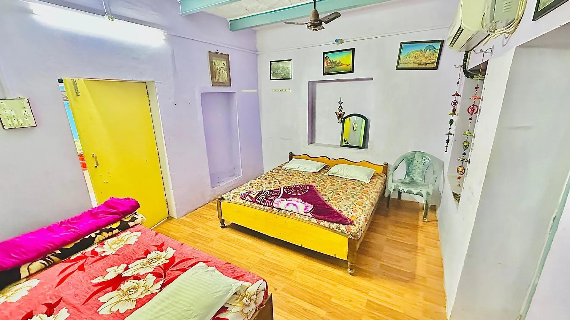 Home Stay Suraj Inn Варанаси Апартаменты