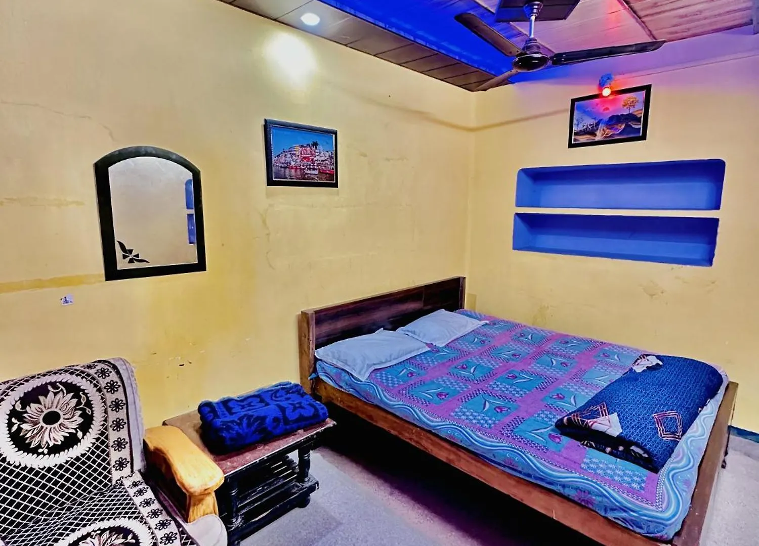 Home Stay Suraj Inn Варанаси