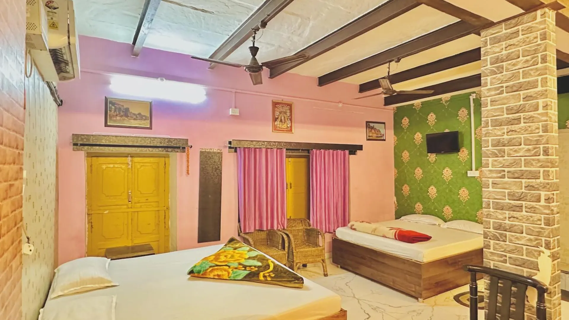 Home Stay Suraj Inn Варанаси