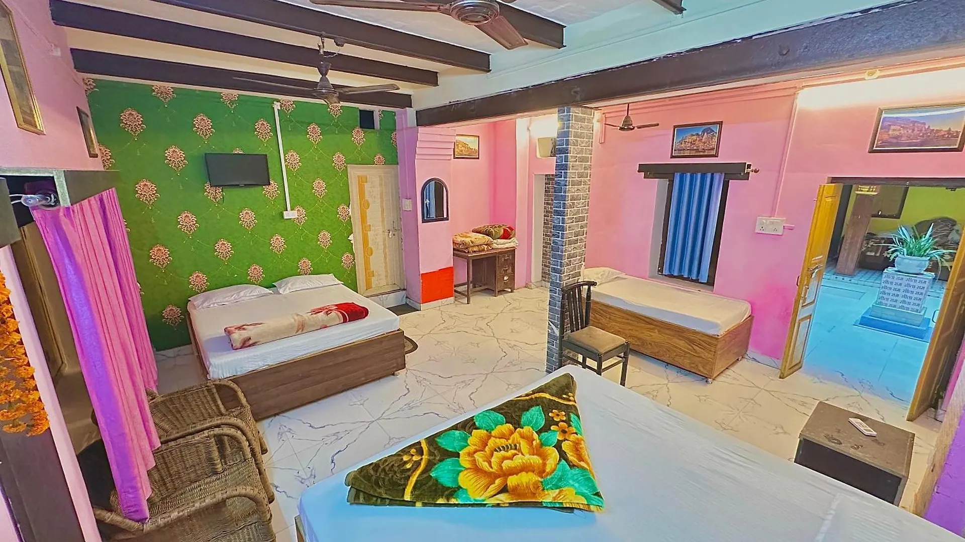 Home Stay Suraj Inn Váránasí 0*,  Indie