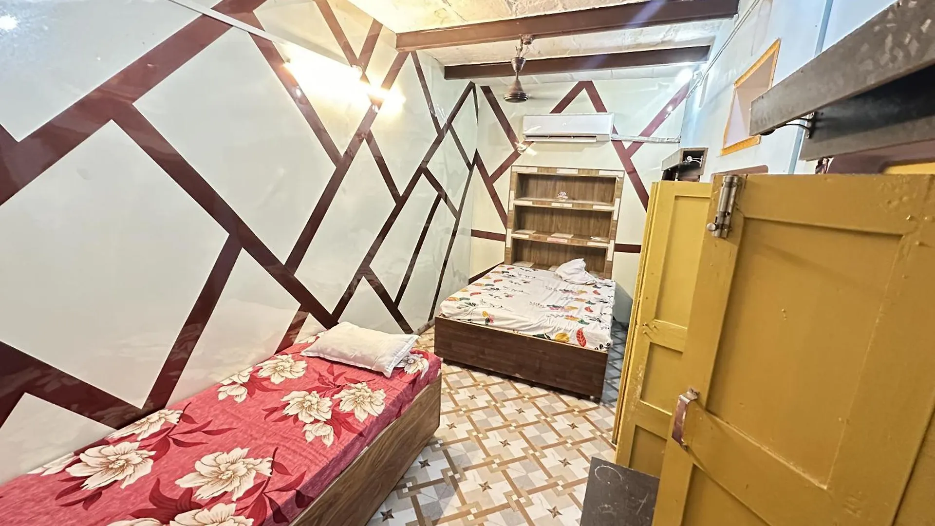 Home Stay Suraj Inn Váránasí